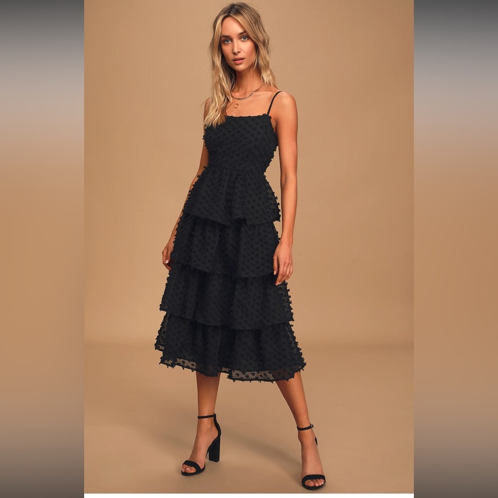 Lulus Black Flirting with You Tiered Pom Pom Lightweight Midi Dress NWT Size M